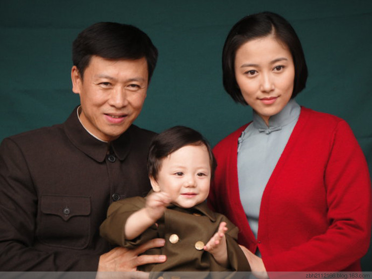 王志文同班同学,大学凭一剧爆红,与妻闪婚26年无绯闻