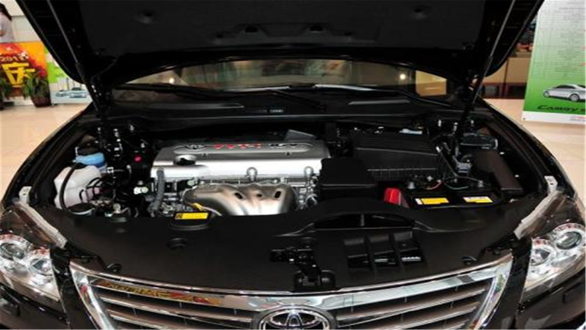 凯美瑞搭载20l丰田自然吸气发动机,动力均衡性能可靠,加速线性