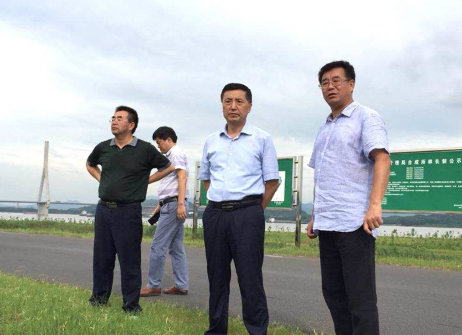 安徽望江县李跃云到该县司阁村调研指导工作