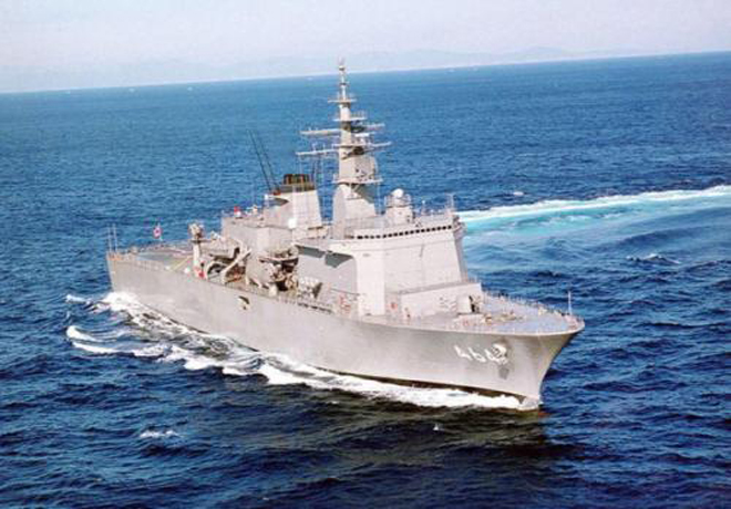 让日本受灾民众洗澡的浦贺级扫雷舰,其实是一艘战争巨兽