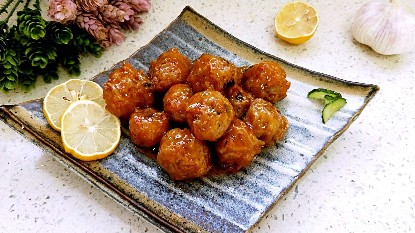 香炸藕丸:香气四溢,外酥里嫩,简单易做,厨房小白也能一次成功