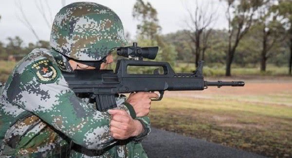 采用精锻枪管的95班机,精度就要好的多