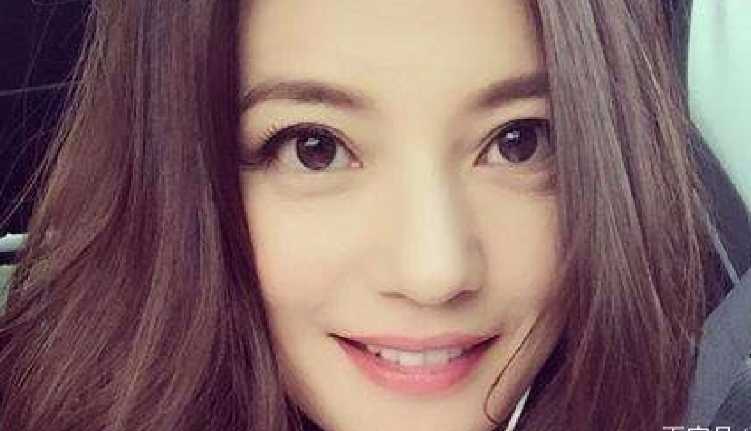 娱乐圈5大眼睛的女明星,赵丽颖上榜,第一名她毫无争议!