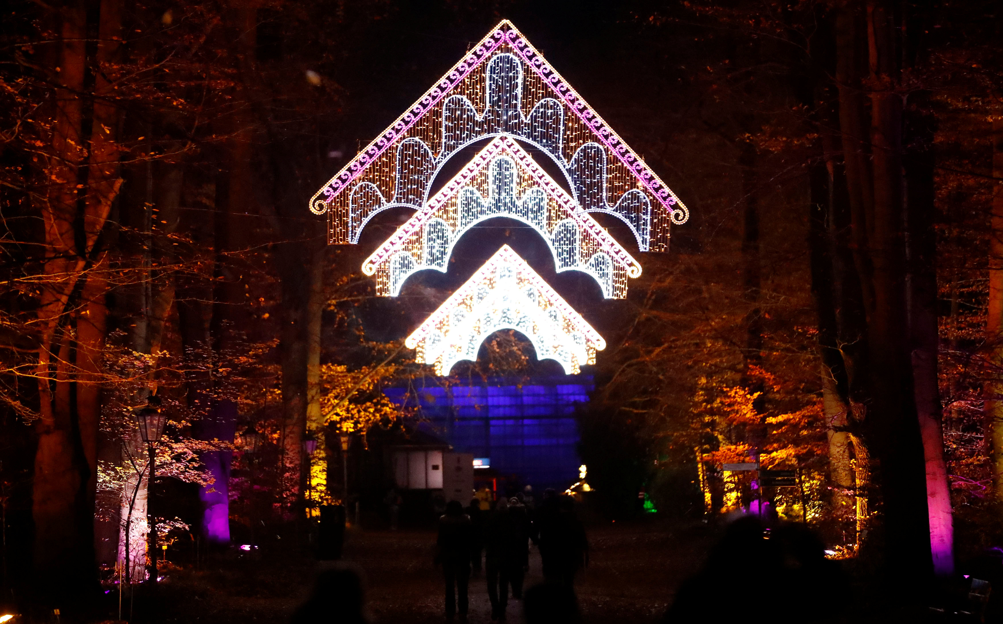 "柏林圣诞花园"灯光秀开幕(2)