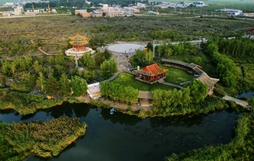 黑河五大连池,火山群黑龙江黑河五大连池景区,五大连池北饮泉全景.