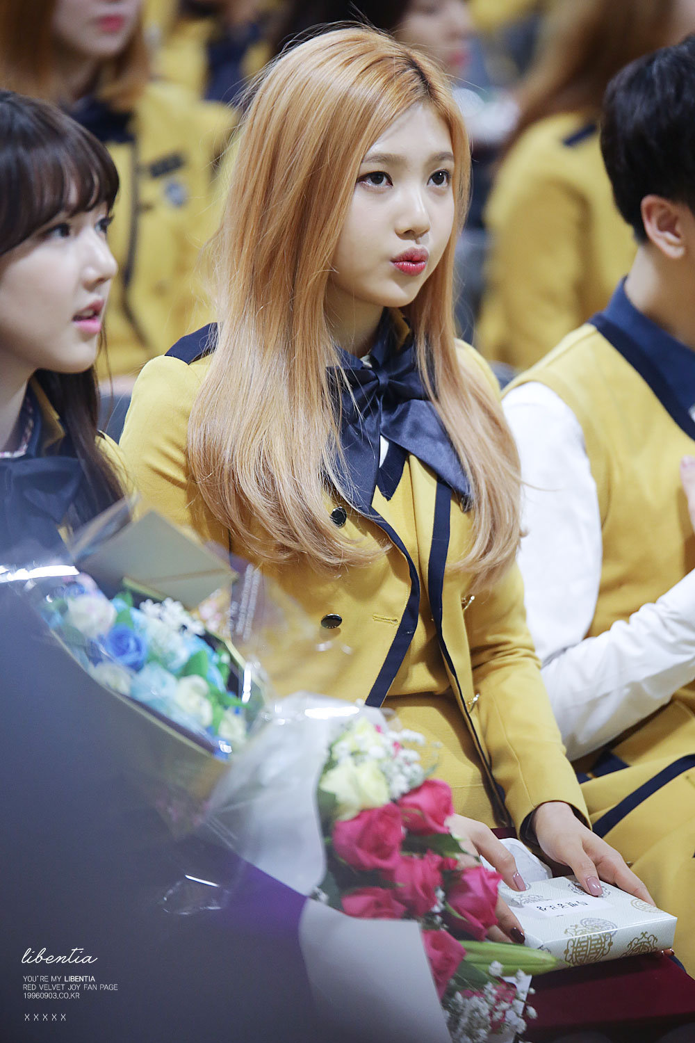 朴秀荣首尔艺高毕业典礼旧照,简直就是高甜可人的小仙女