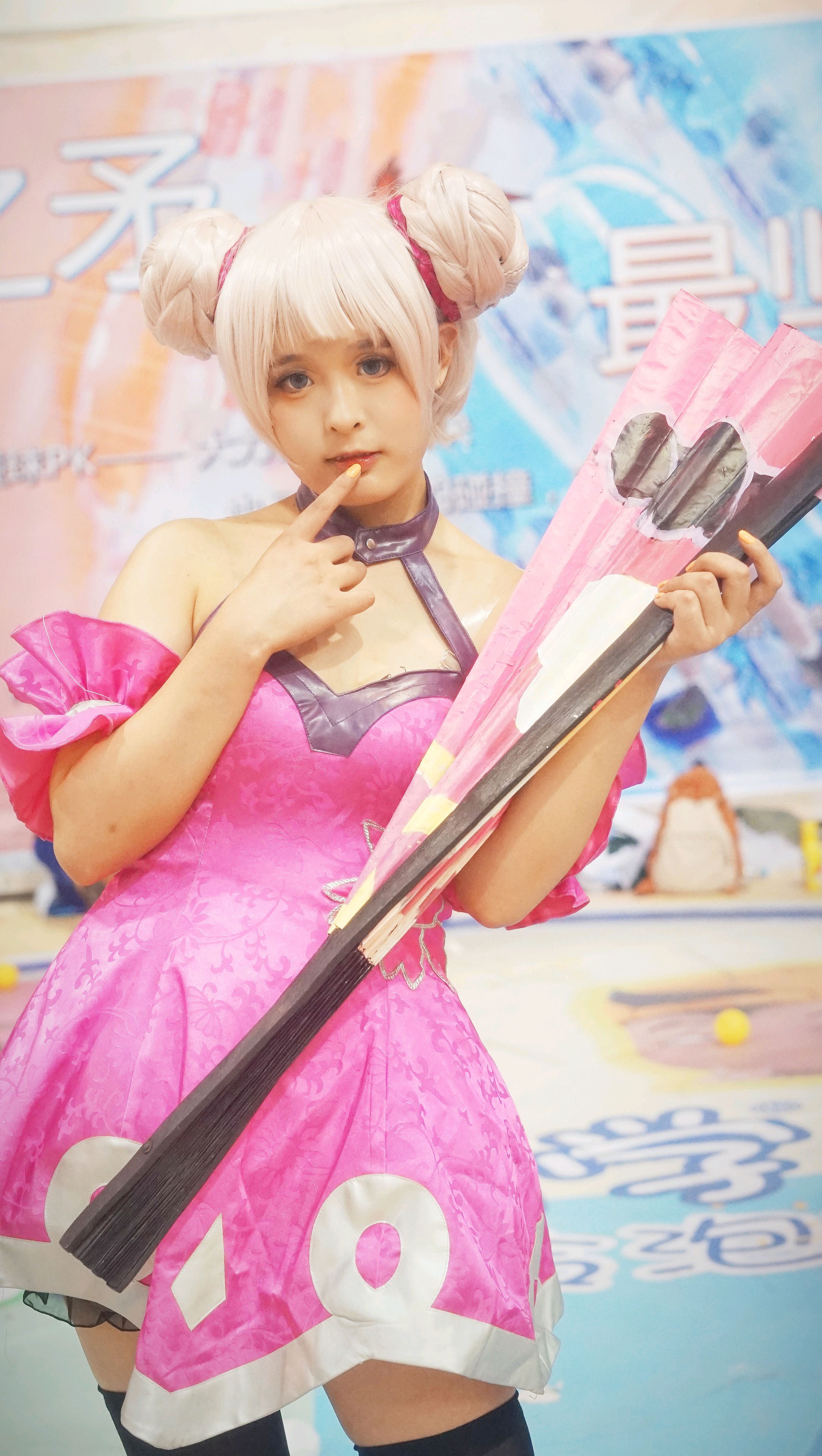 王者荣耀:漫展小乔cos,笑的那一刻感觉恋爱了,可爱死了