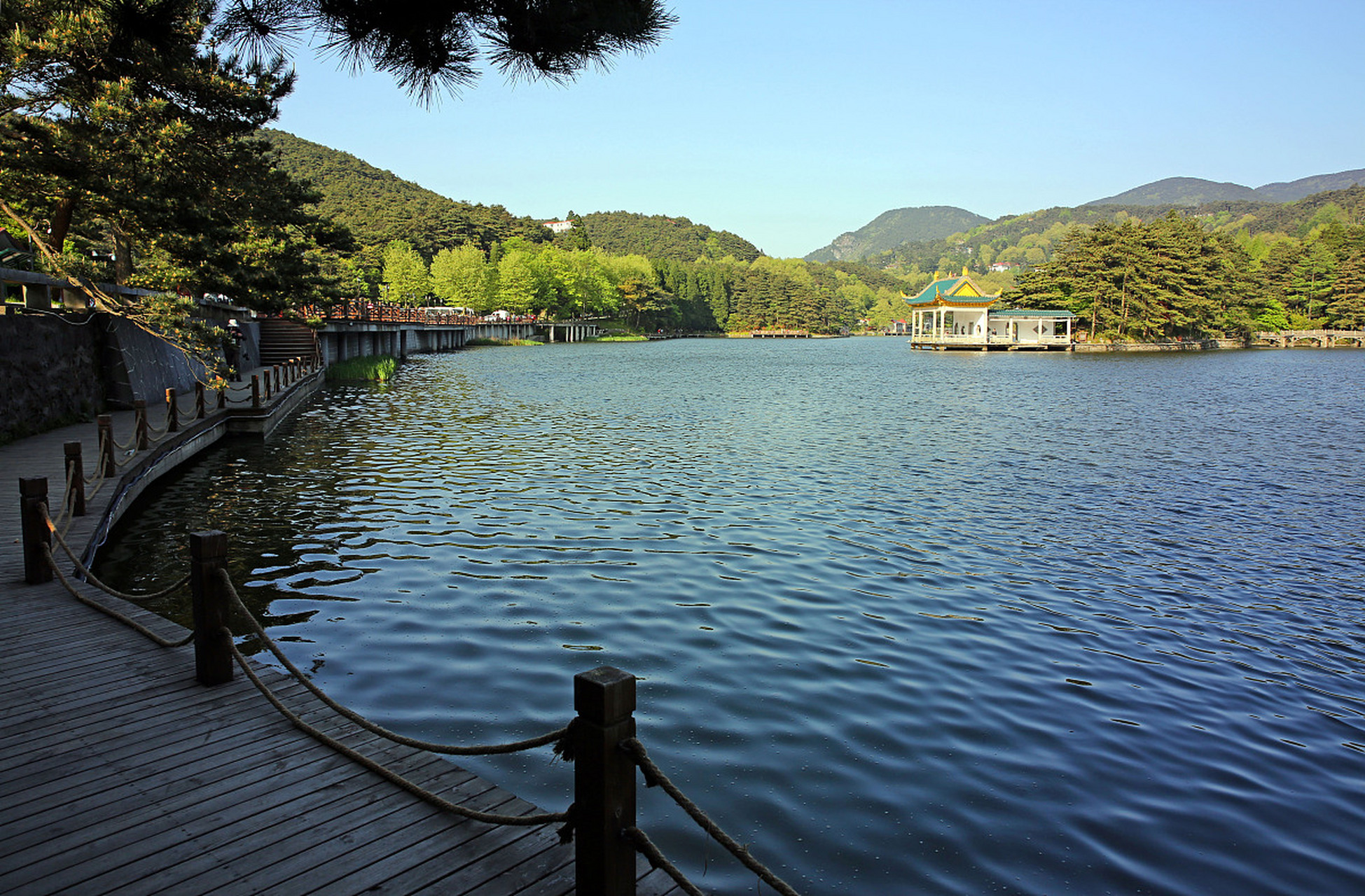 天池山是太湖风景名胜木渎景区第一著名景点,是浙江天目山的余脉.
