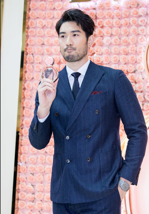 高以翔的络腮胡竟然不油腻还那么帅,网友:你是最棒的王沥川啊!