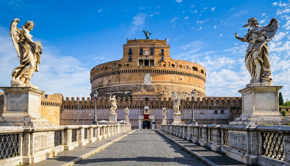 被誉为,永恒之城,的意大利首都,罗马.罗马的古建筑.