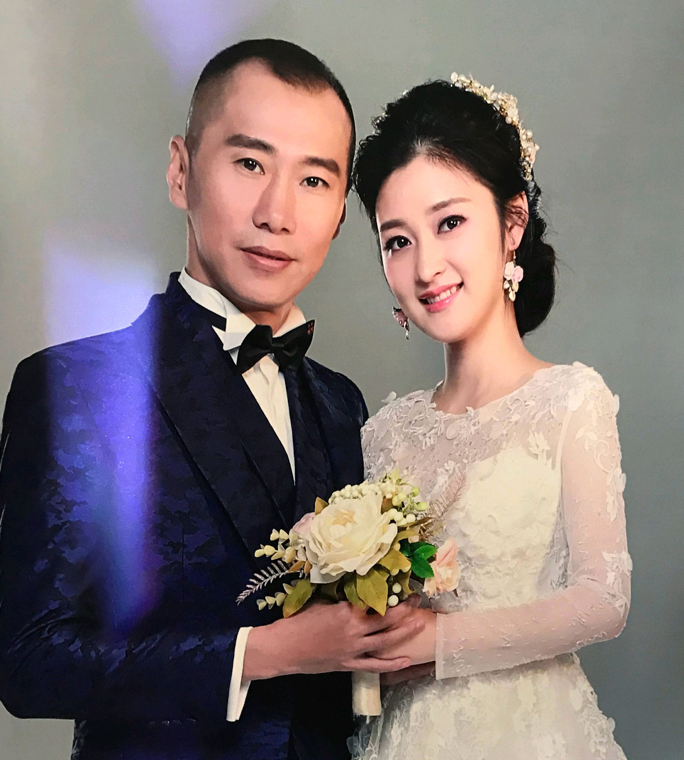 42岁的郑昊回东北老家结婚,新娘子超美哦
