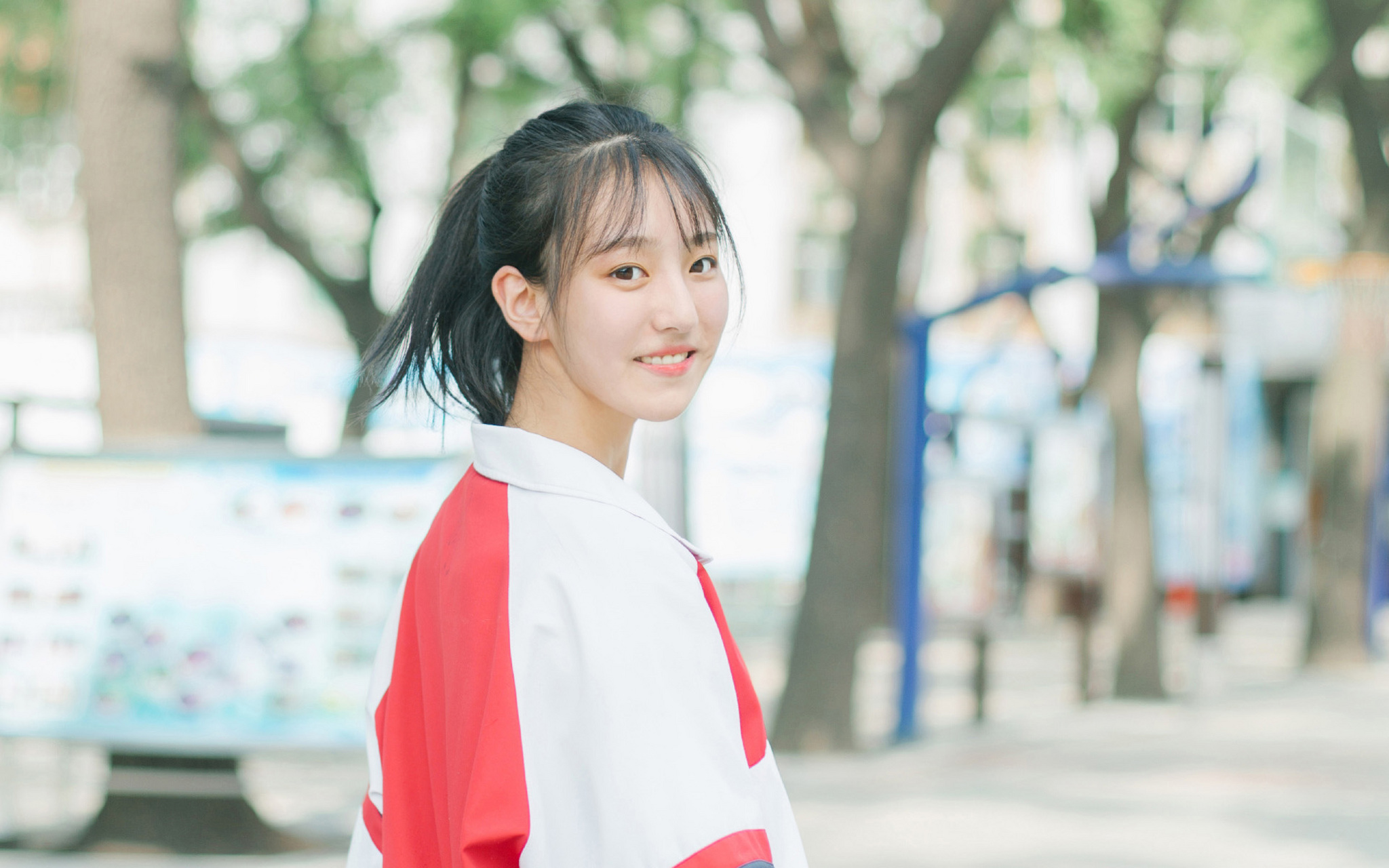 校服比美大赛#【校服】运动校服是作为中国大陆的主校服.