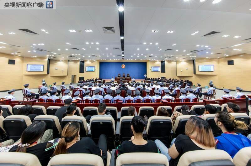 深圳涉黑案:80名被告人同堂受审 将持续半月