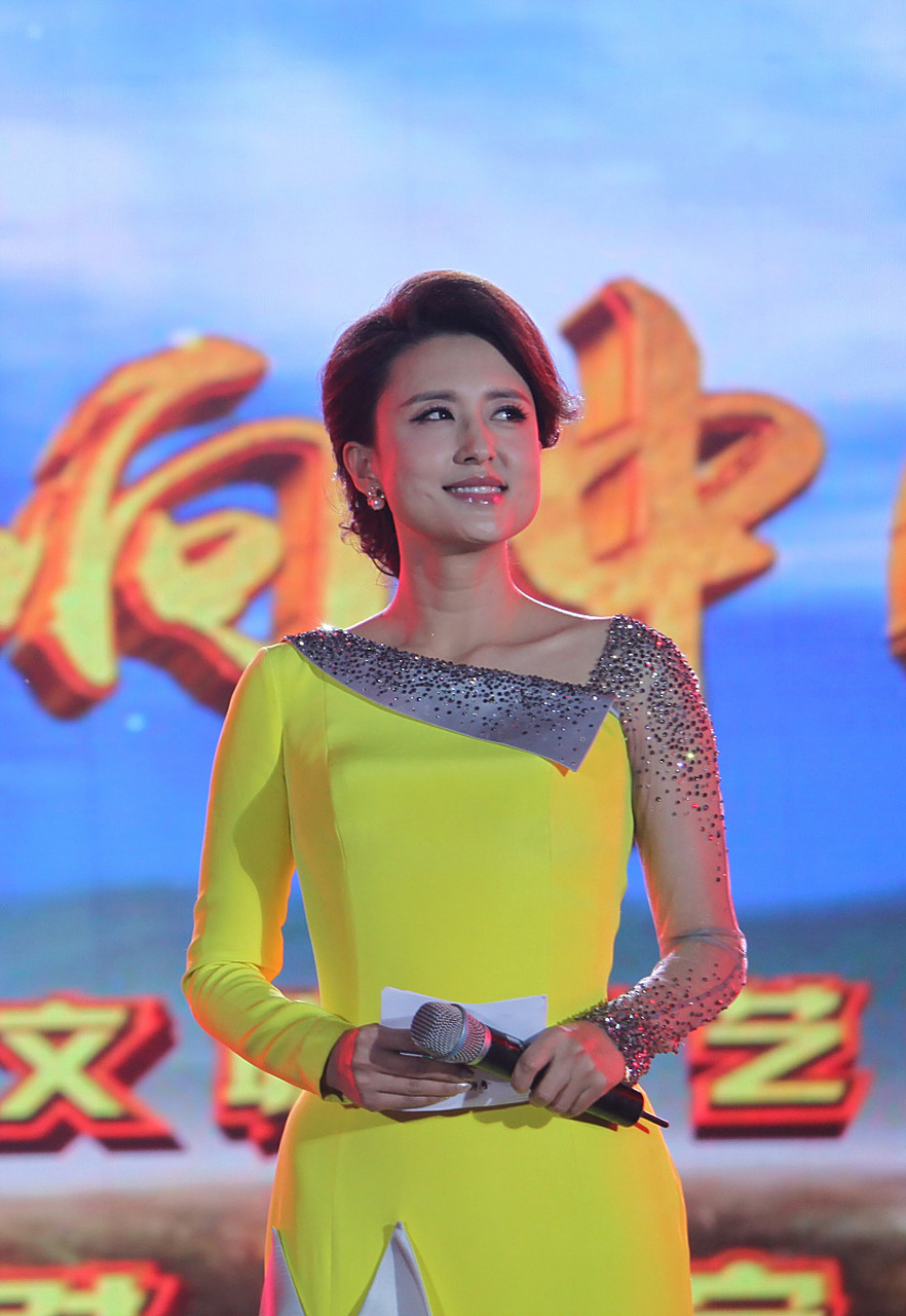 曾经有两位风华绝代的女主持人,她们分别是李思思和张蕾