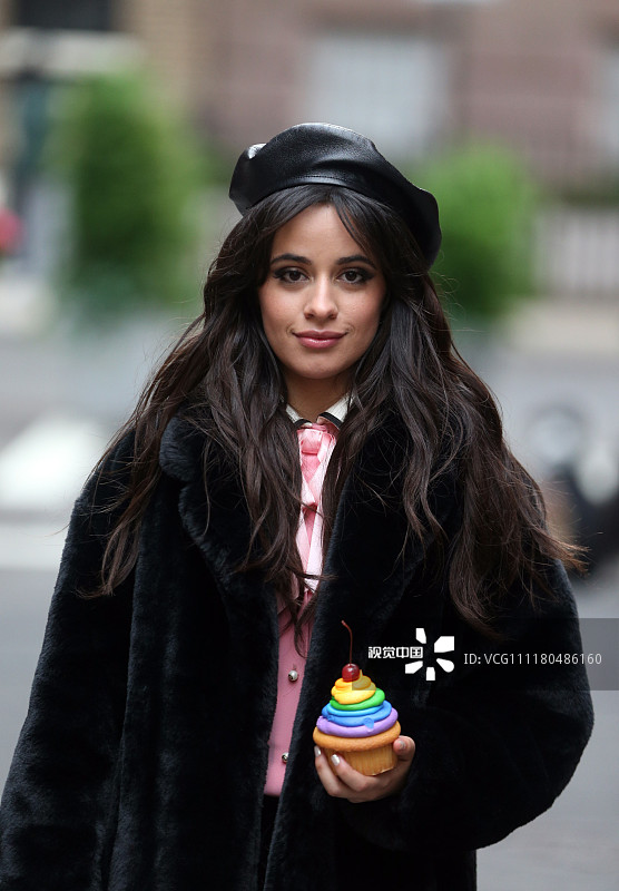 当地时间2018年12月6日,美国,卡米拉·卡贝洛(camila cabello)现身