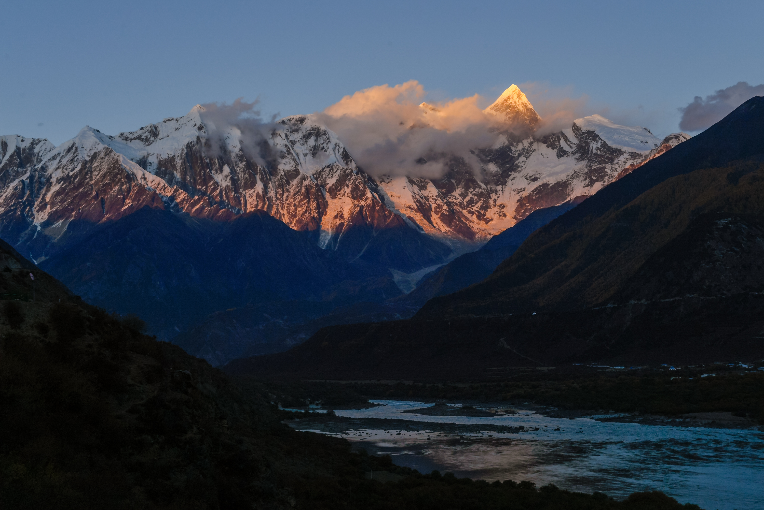 夕照南迦巴瓦峰(3)