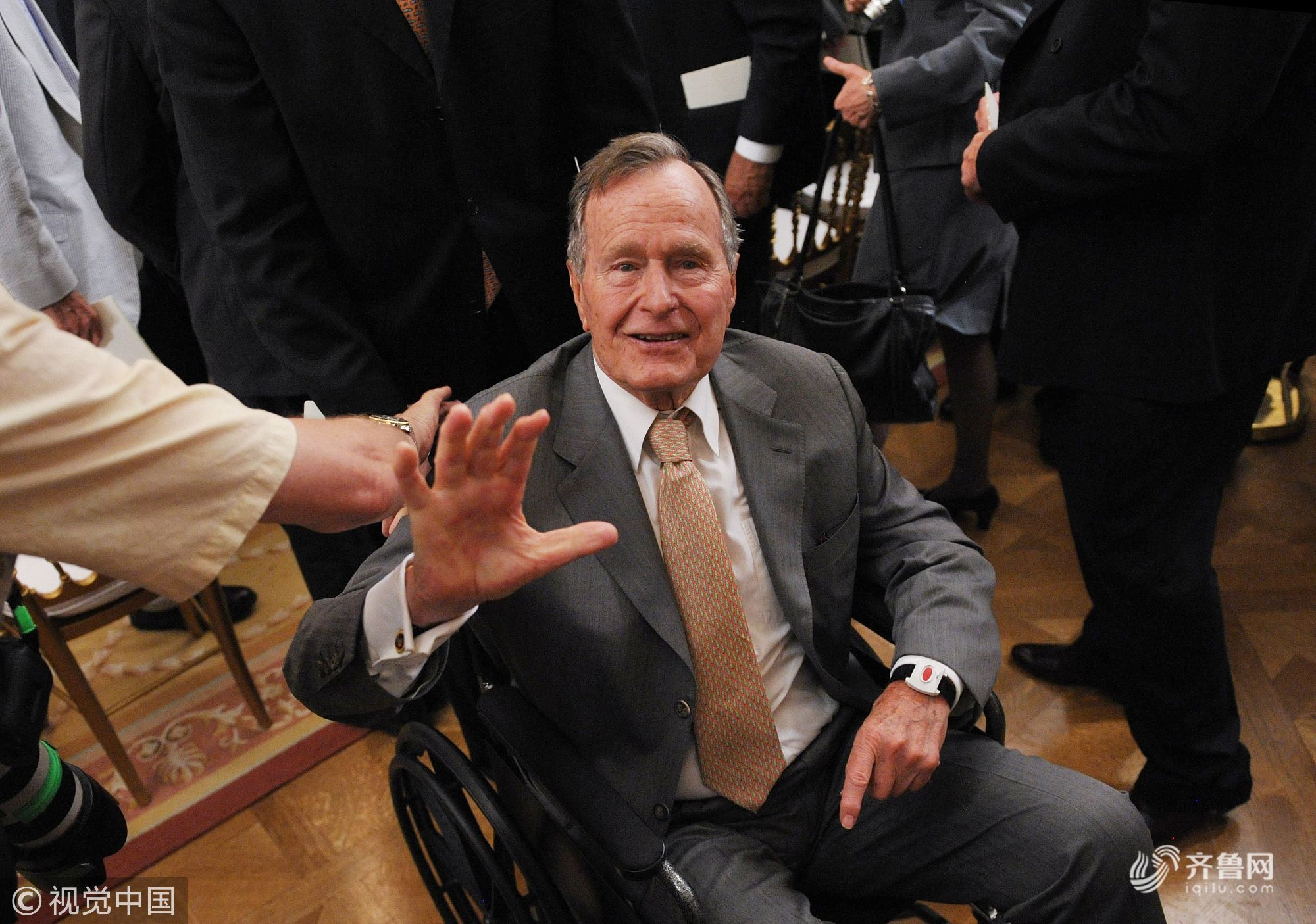 美国前总统老布什去世 享年94岁