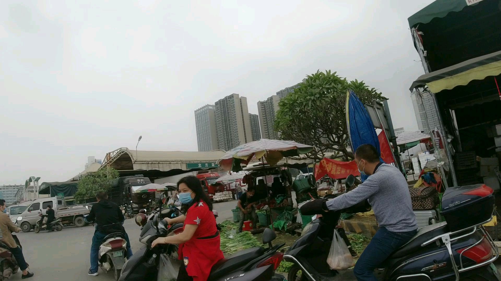 南宁海吉星蔬菜卖得很便宜,有网友却说不足称,事实是这样吗?