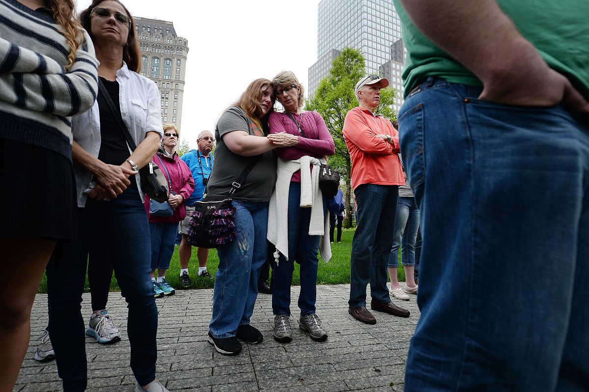 人之所以感到痛苦和焦虑,往往是因为太过在意别人的看法,想法和说法
