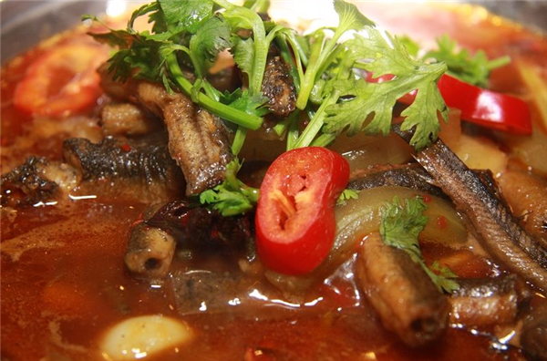 穷游东北,吃了地地道道的东北菜,终于领略了大锅菜的"魅力"!