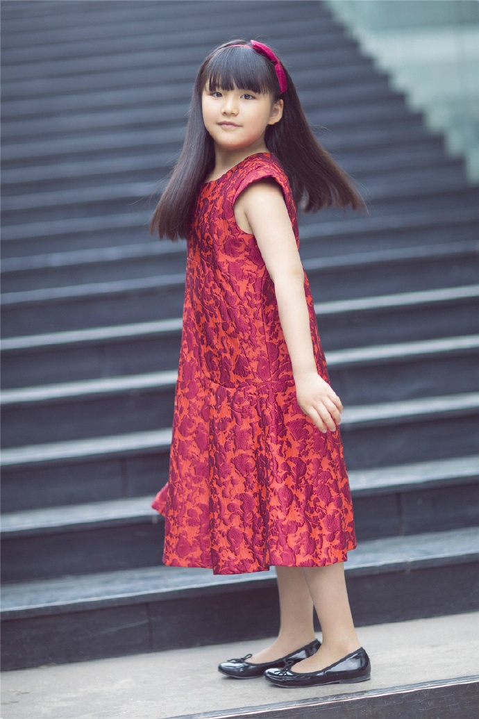 《爸爸去哪儿》萌娃王诗龄长成这样啦,你认得出来吗?