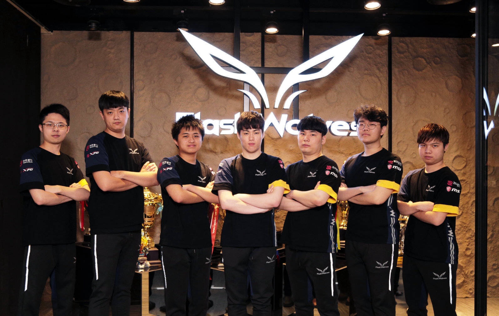 lol:闪电狼战队组建完成,grf战队中单选手加入