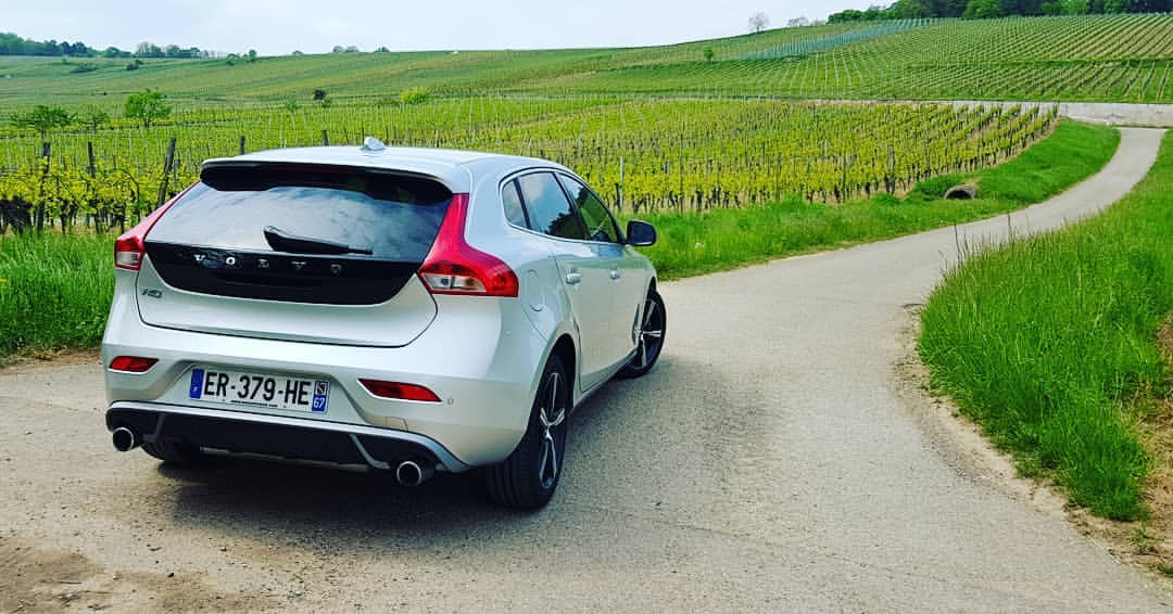 简评:自由自在的北欧绅士,沃尔沃v40 t5,让生活奔跑起来