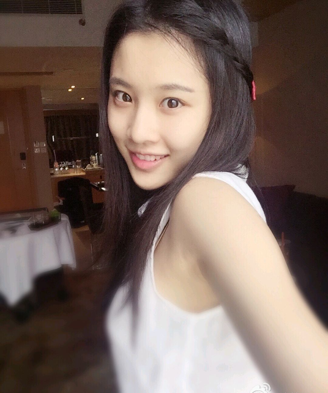 低调的邻家女孩张慧雯,真到深处自然美!