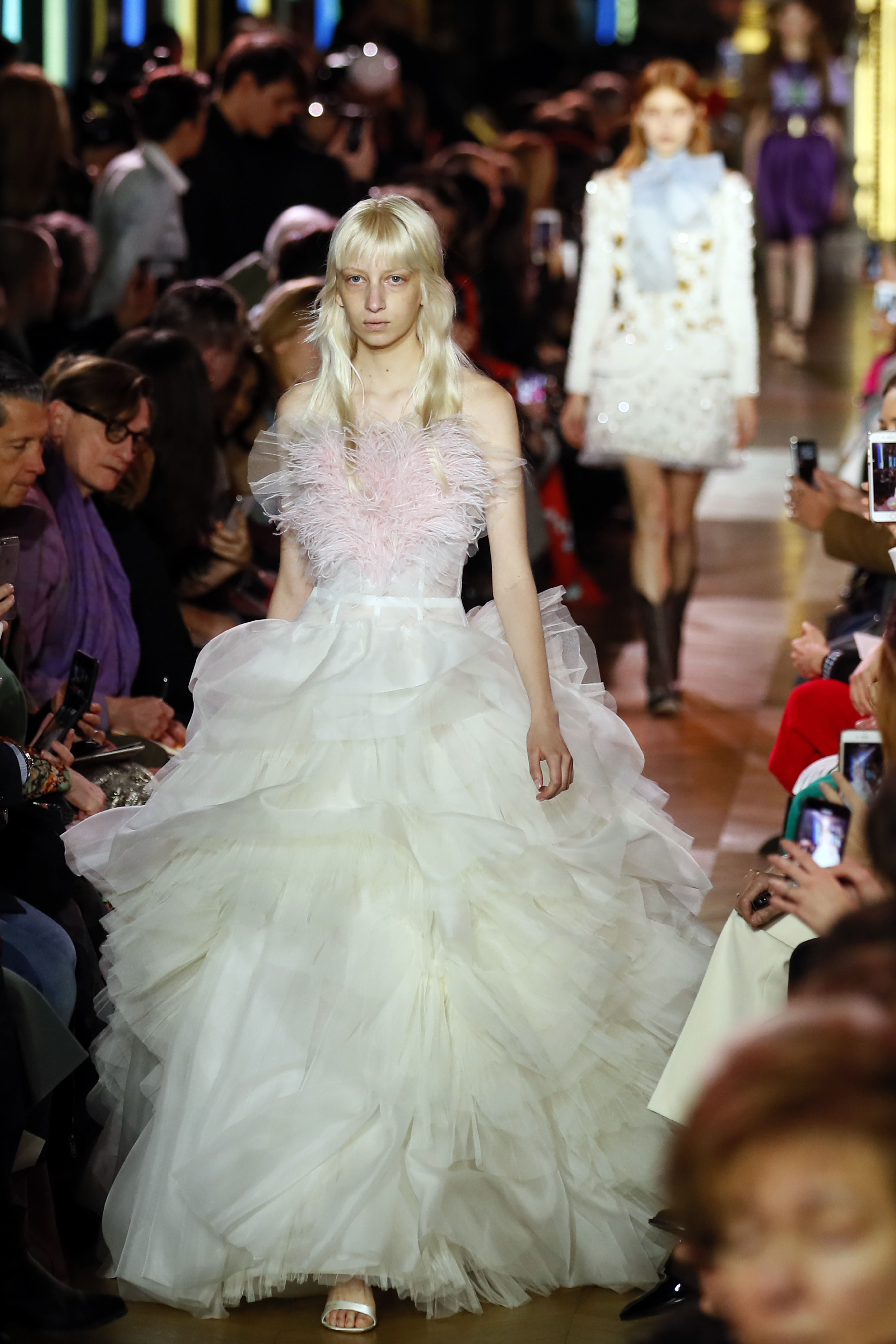 夏帕瑞丽品牌巴黎时装秀