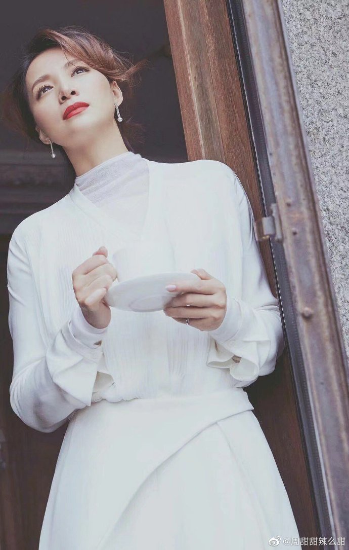 董卿1117生日快乐# 感谢她在过去一年里仍然占据我的心 咱也没别的