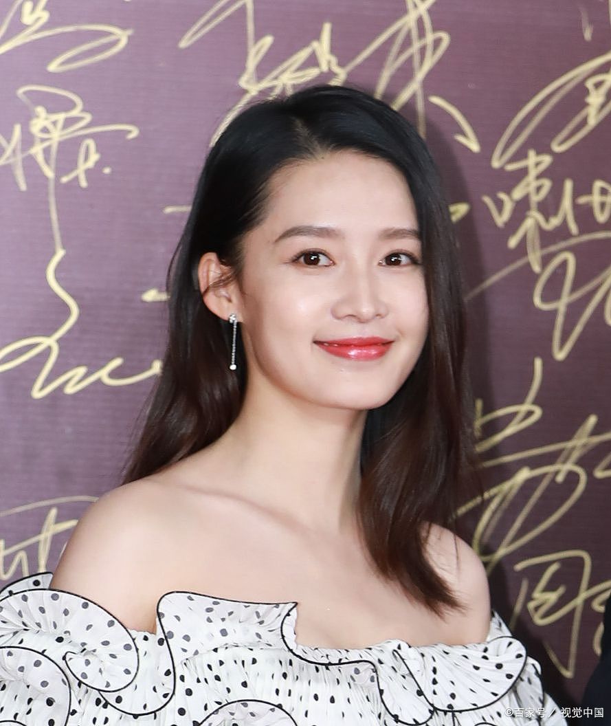 肖战李沁五搭《梦中的那片海》,网友热议,他们能否成为真的一对