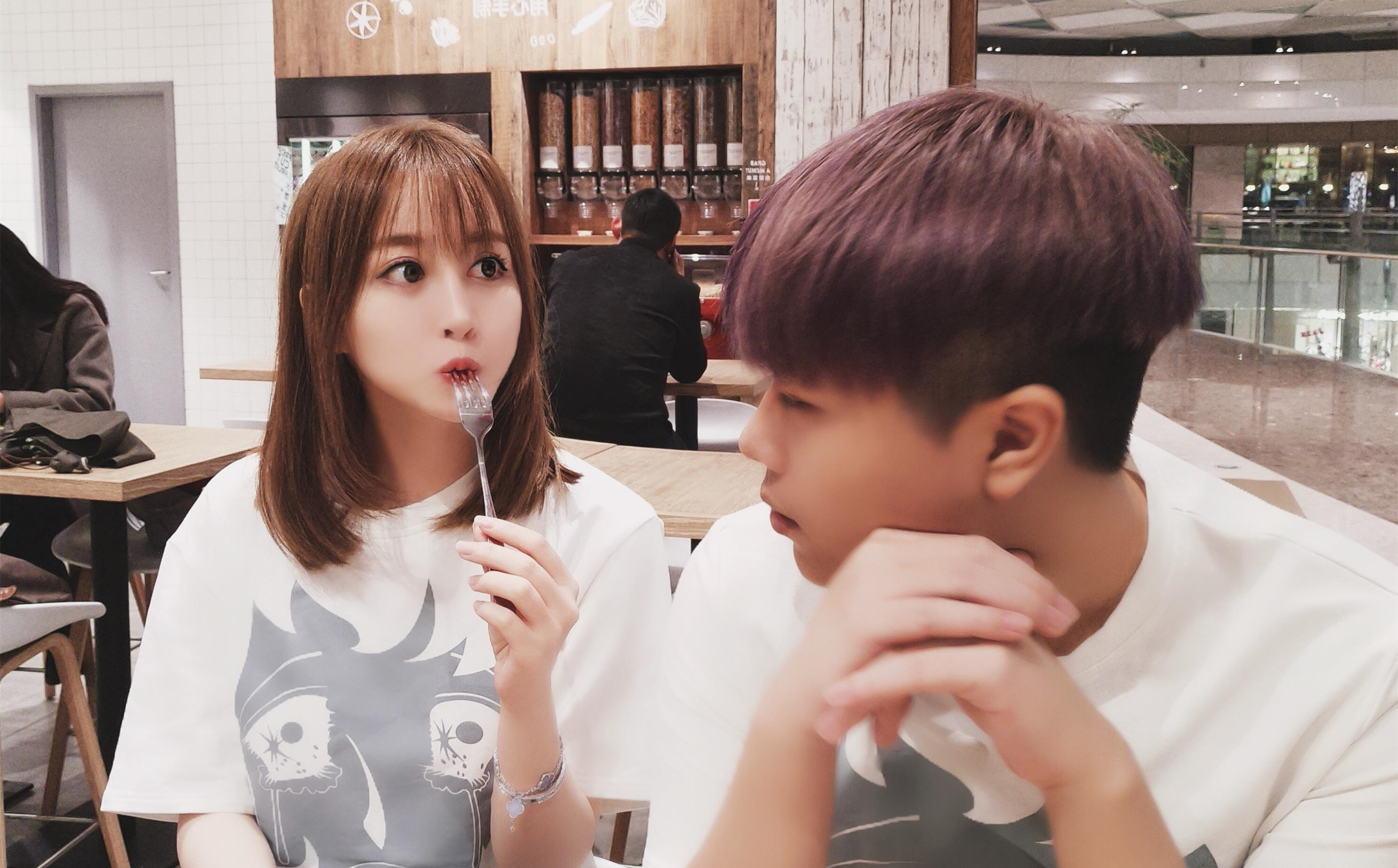 主播:赵梦玥会和卢本伟分手吗?看完这篇文章你就知道了!