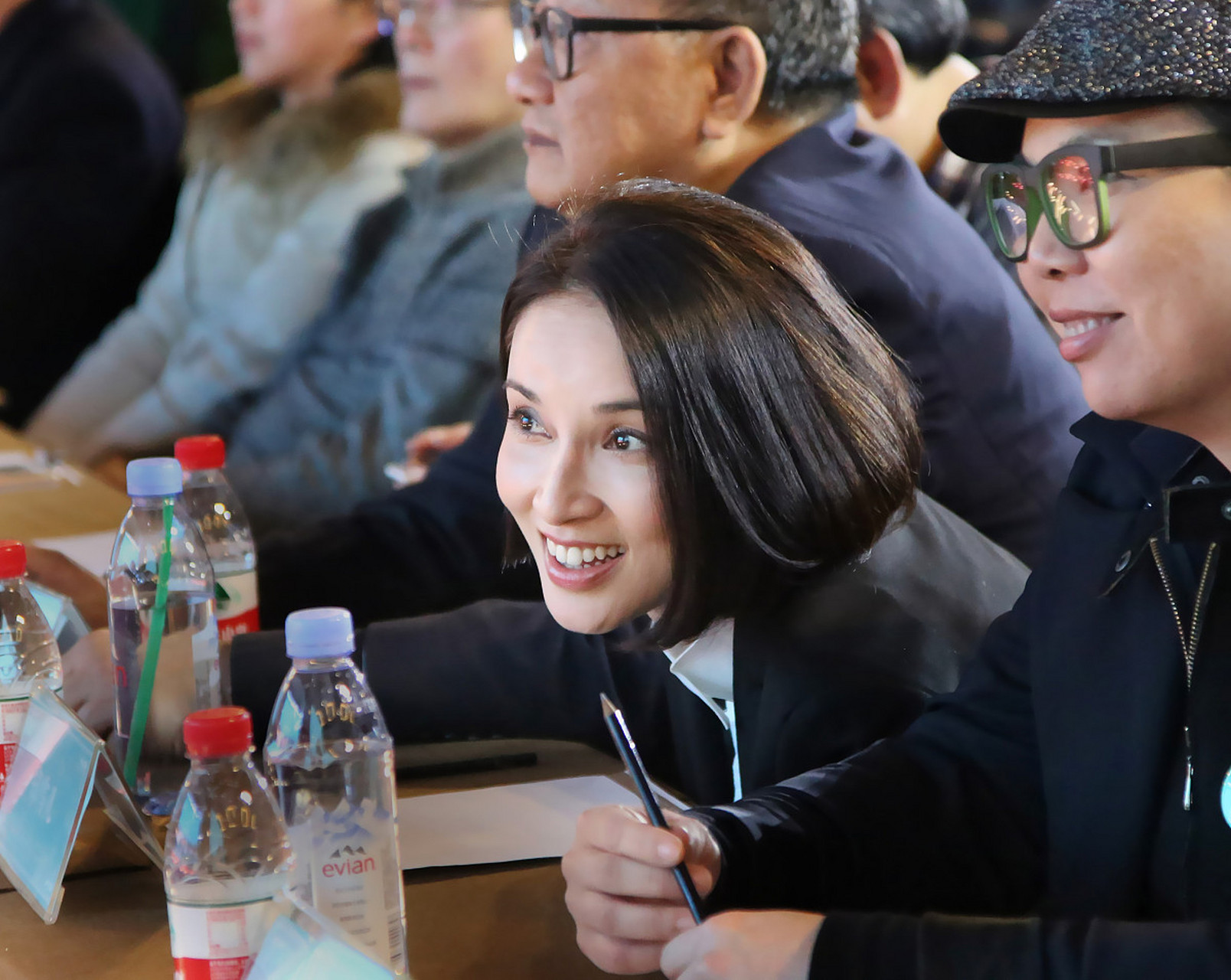 还记得吗,雪儿,创世纪里面的那个混血女演员.
