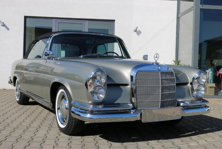 汽车:1963年梅赛德斯-奔驰220se敞篷车