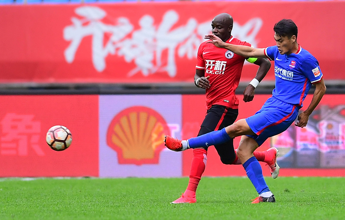 赛场上全力以赴