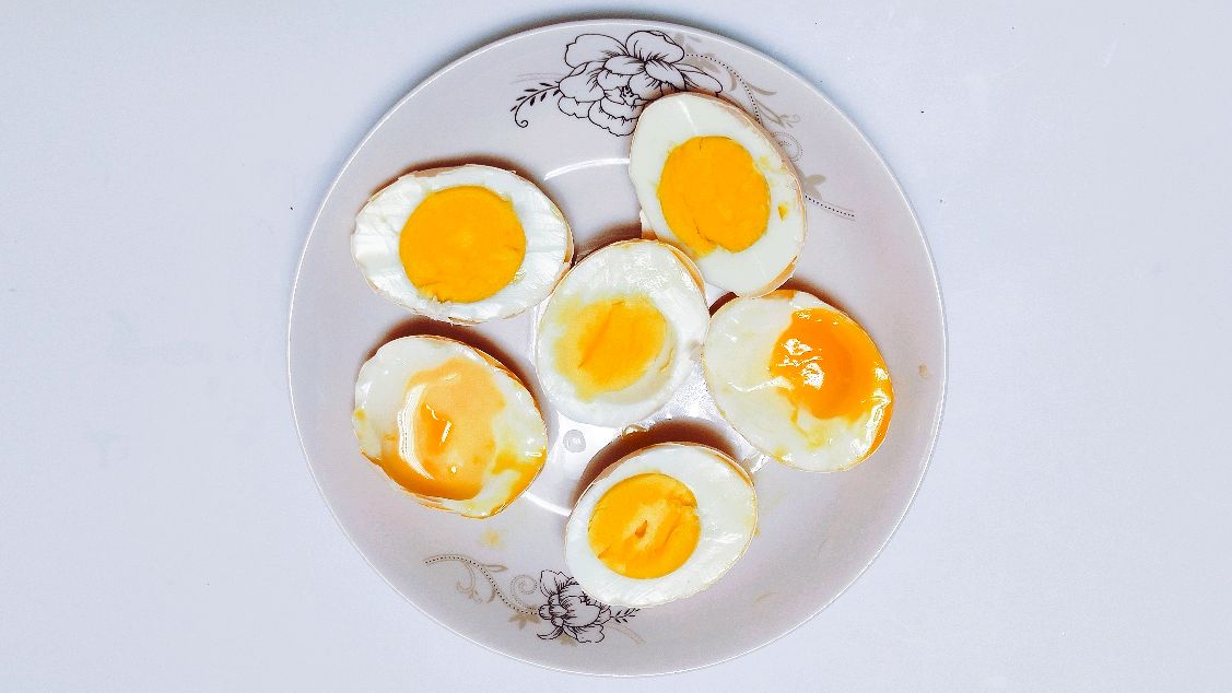 你觉得溏心鸡蛋好?健康不容忽视,赶快告诉家里人