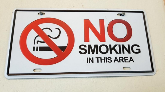 1. 扩大禁烟区,禁烟区3公尺外才能抽烟