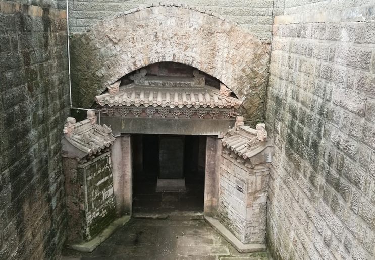 山西龙泉寺挖到地宫入口,找到金棺银椁,专家也未能将其打开