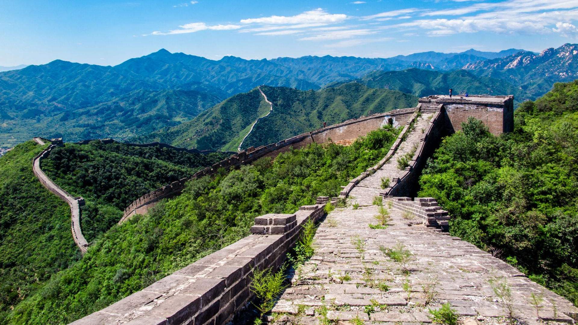 中国十大名胜古迹:悠久而又庄严,如巨龙翻山越岭——万里长城