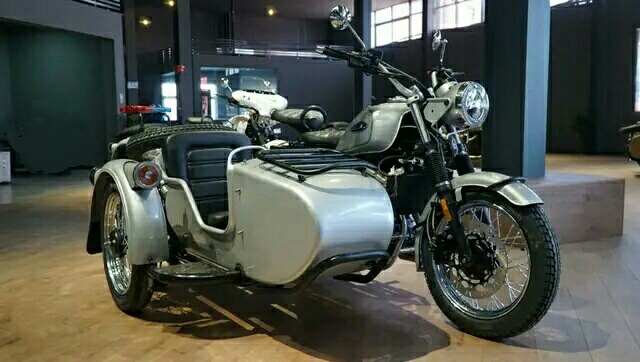 加装升级了种种配置的2019款长江650高配版,售价为6.