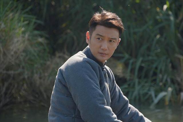 原来的央视主持人被迫转行当演员《芈月传》让巩峥再次走红
