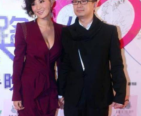 曾经华裔小姐冠军的莫小棋现状,靠性感吸睛,黄海波她曾是前男友!