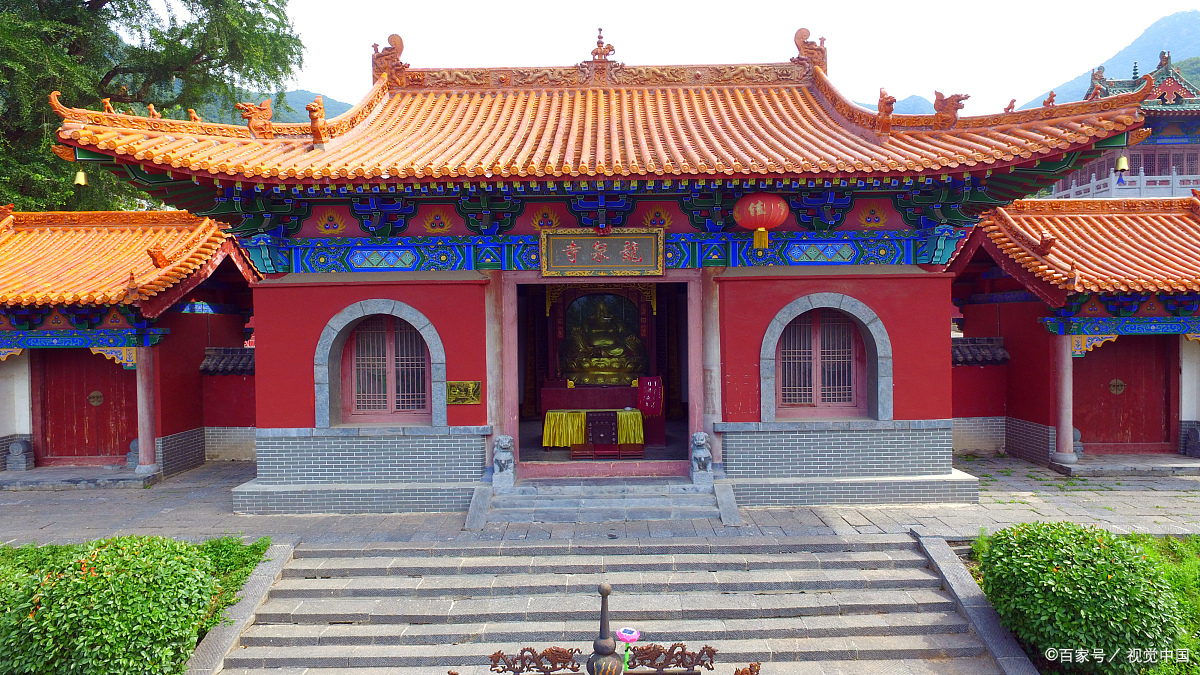 龙泉寺开光庆典活动的举办,更好的促进了社会的和谐发展,同时也促进