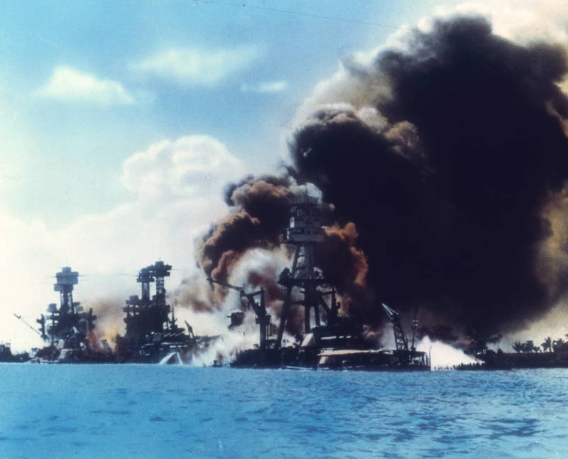 美国偷袭珍珠港事件图片