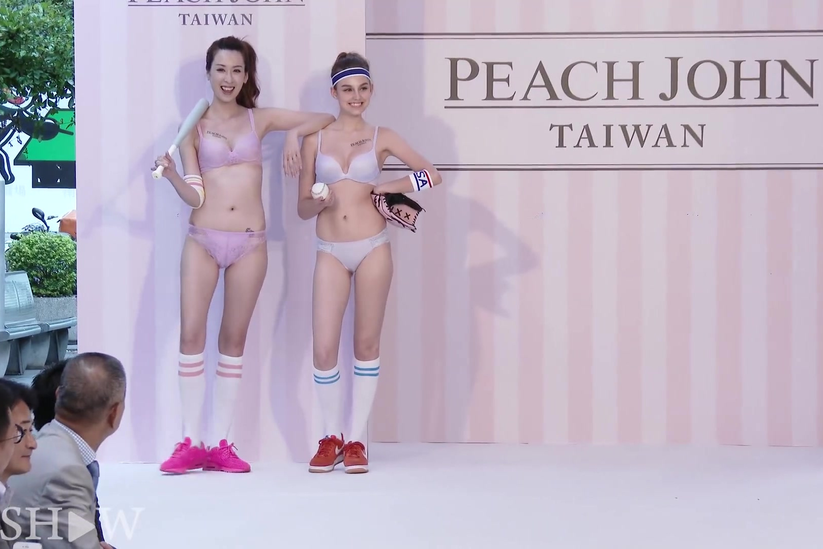 日本内衣秀:甜美俏皮的风格,日本模特给你不一样的感受!