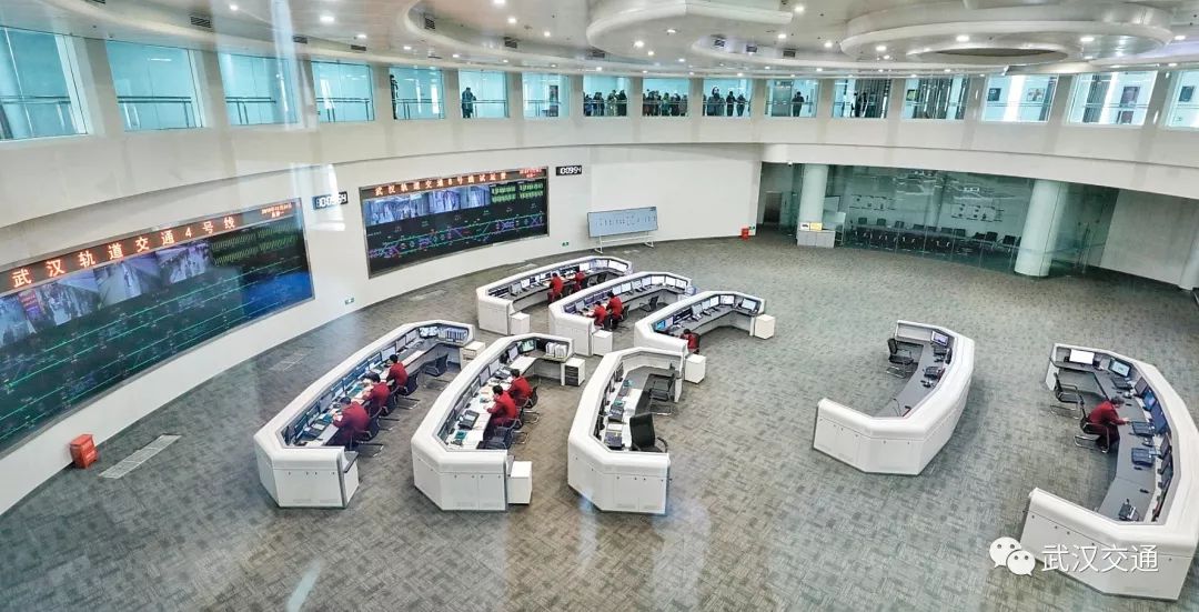 走进地铁:直击武汉地铁控制中心的"最强大脑"