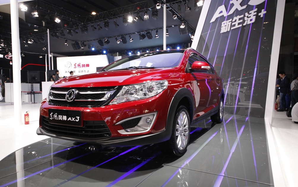 这款东风风神ax3,外观比较帅气,颇具未来的感觉
