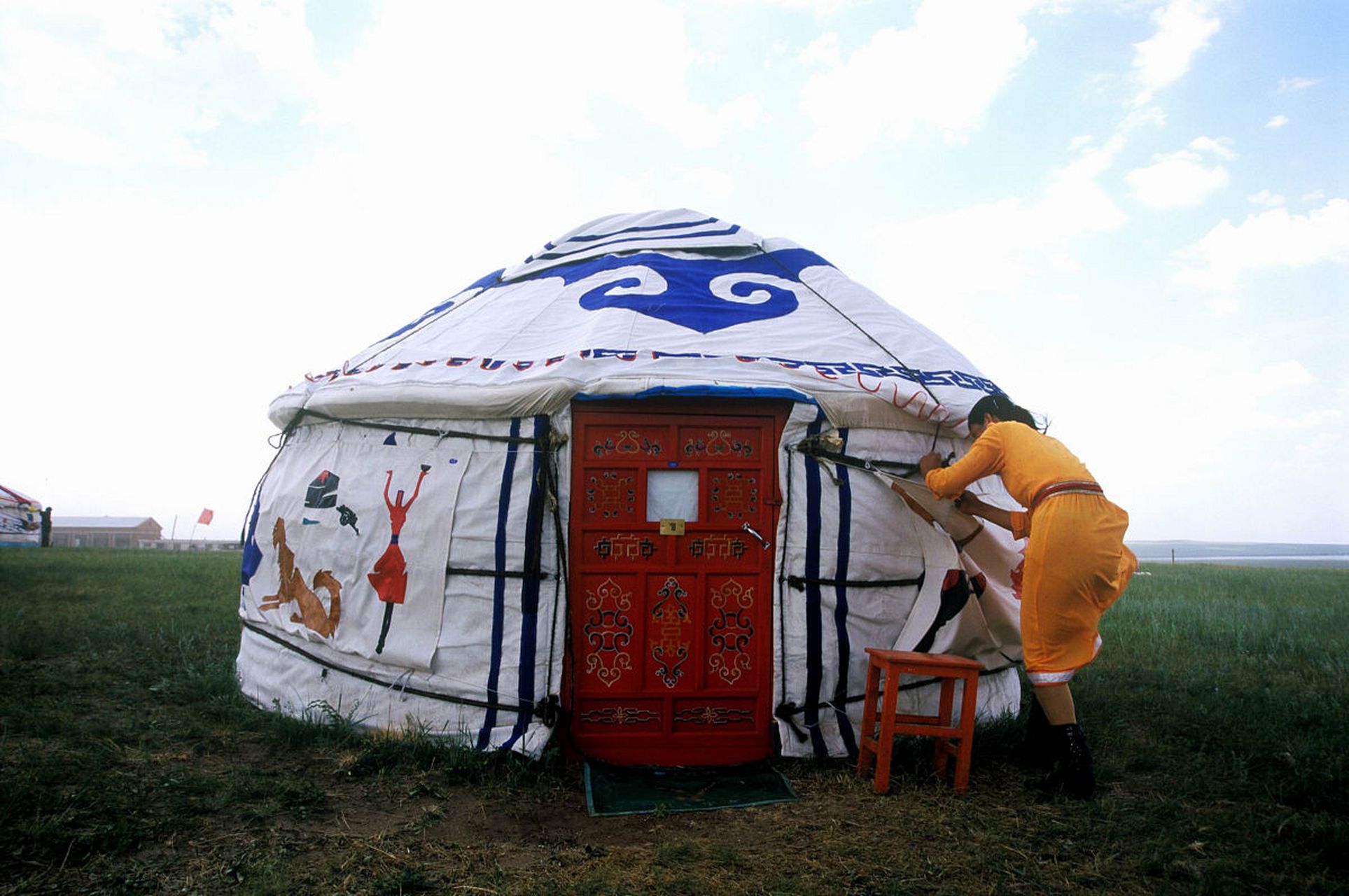 奔赴春天的旅行#踏春我参观了哈萨克族的传统住所——毡房.