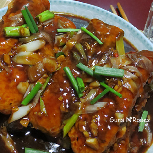 糖醋鱼块,鱼块很鲜很嫩,非常入味