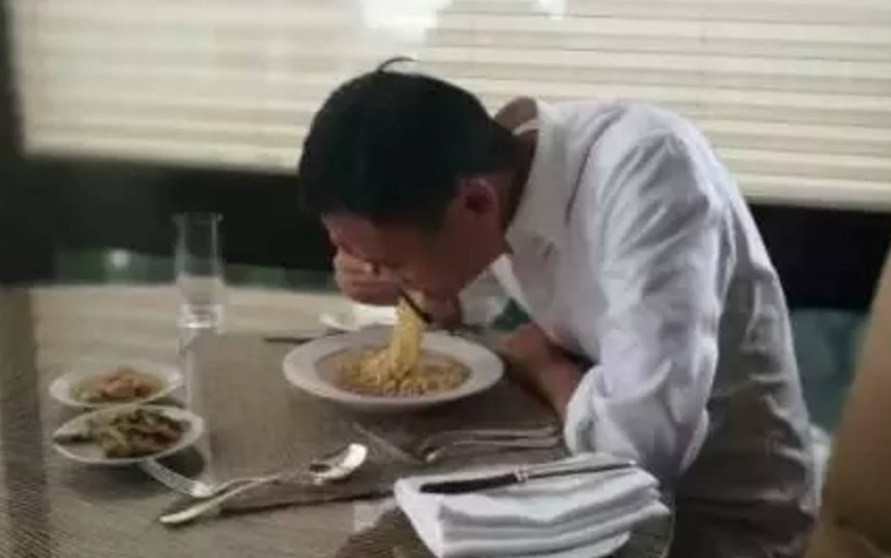 穿布鞋,吃泡面,马云:我每日如履薄冰